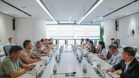 陇南市委常委、常务副市长李荣一行到访yl6809永利健康集团总部
